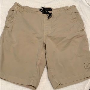 American Eagle men’s shorts size medium
